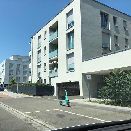 Moderne Alpenblick Apartment Friedrichshafen Bagian luar foto