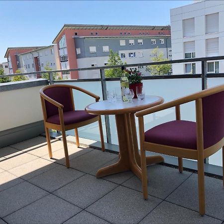 Moderne Alpenblick Apartment Friedrichshafen Bagian luar foto