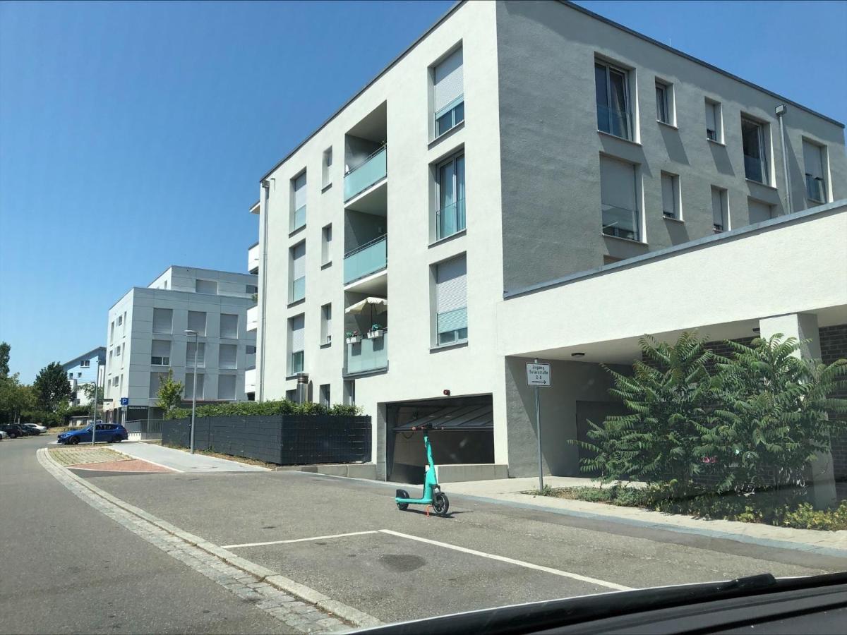 Moderne Alpenblick Apartment Friedrichshafen Bagian luar foto