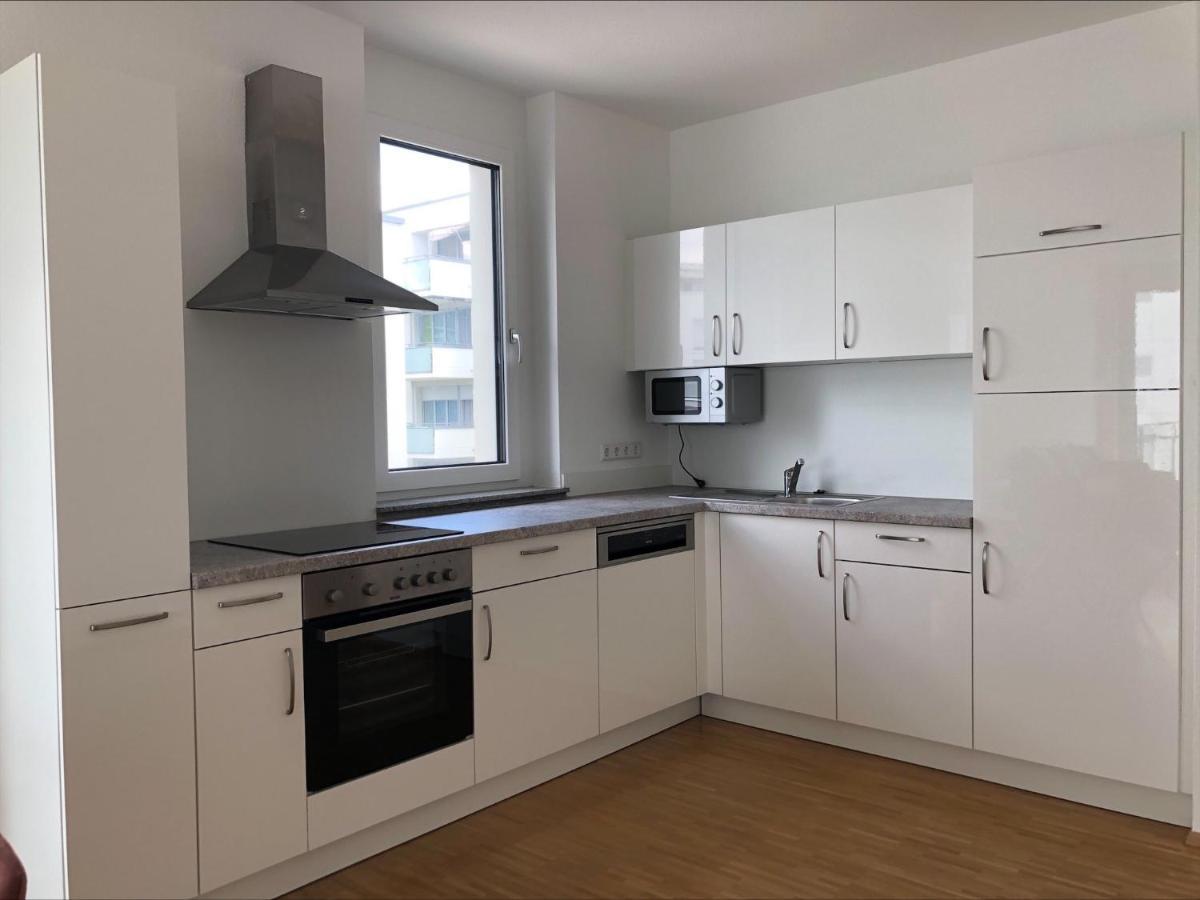Moderne Alpenblick Apartment Friedrichshafen Bagian luar foto